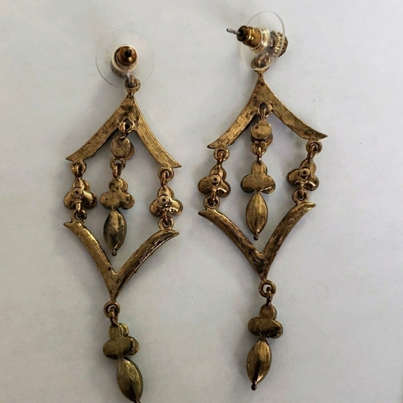 Vintage Chandelier Earrings Green & Aurora Borealis Rhinestones  Approx 3" - Picture 5 of 7